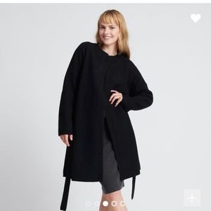 100% Merino Wool Coat - Black.